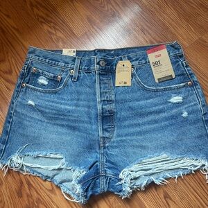 NEW WITH TAGS / Levi’s Woman’s 501 Denim Shorts